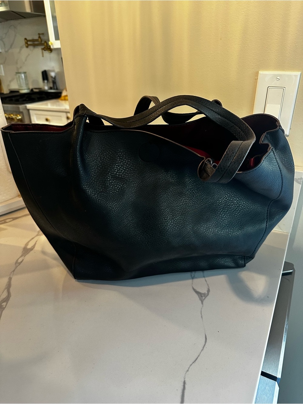 Classic Black Leather Tote Bag - Unbranded